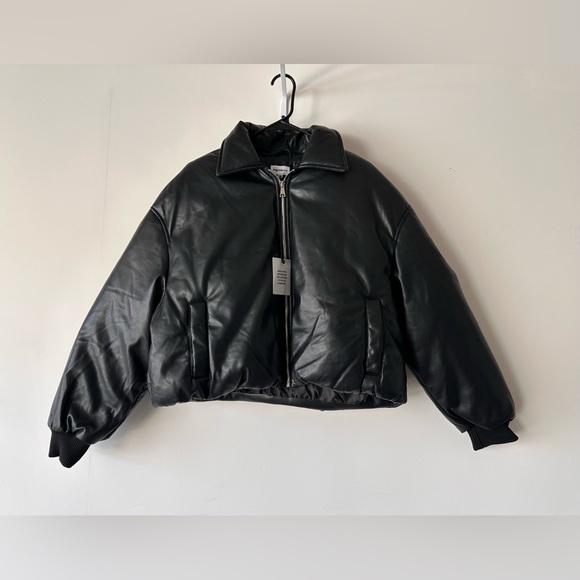 Superdown Sanja Faux Leather Jacket Black Medium Cropped Bomber Zip Up Women’s - Picture 3 of 16